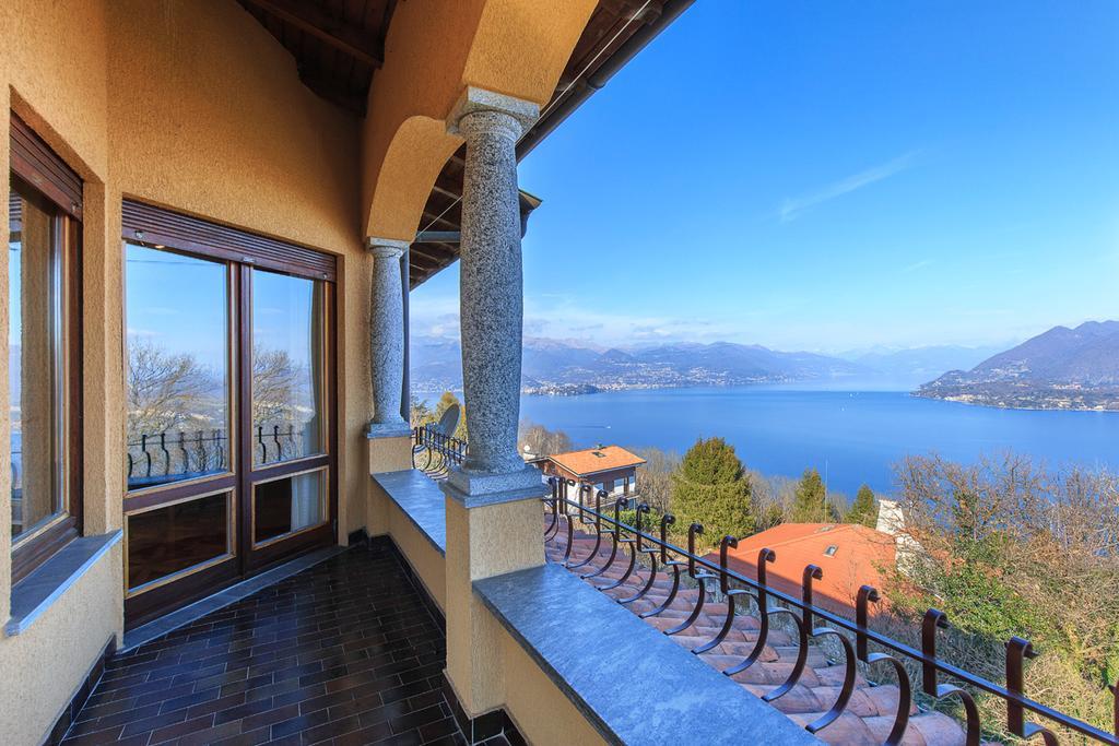 Villa Caterina By Impero House ستريزا المظهر الخارجي الصورة