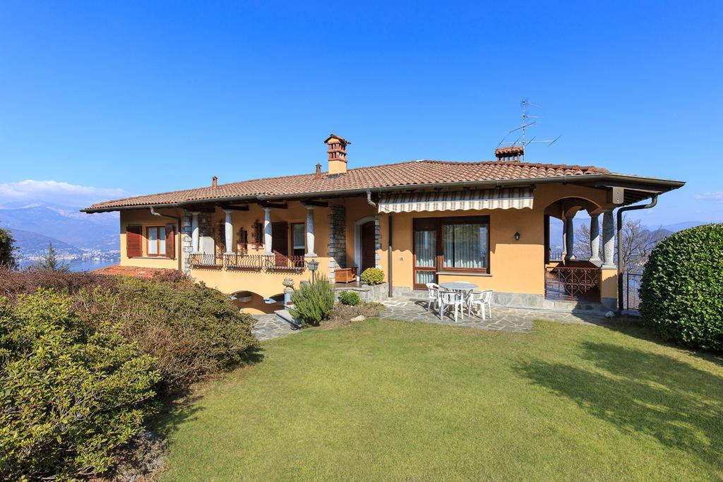Villa Caterina By Impero House ستريزا المظهر الخارجي الصورة