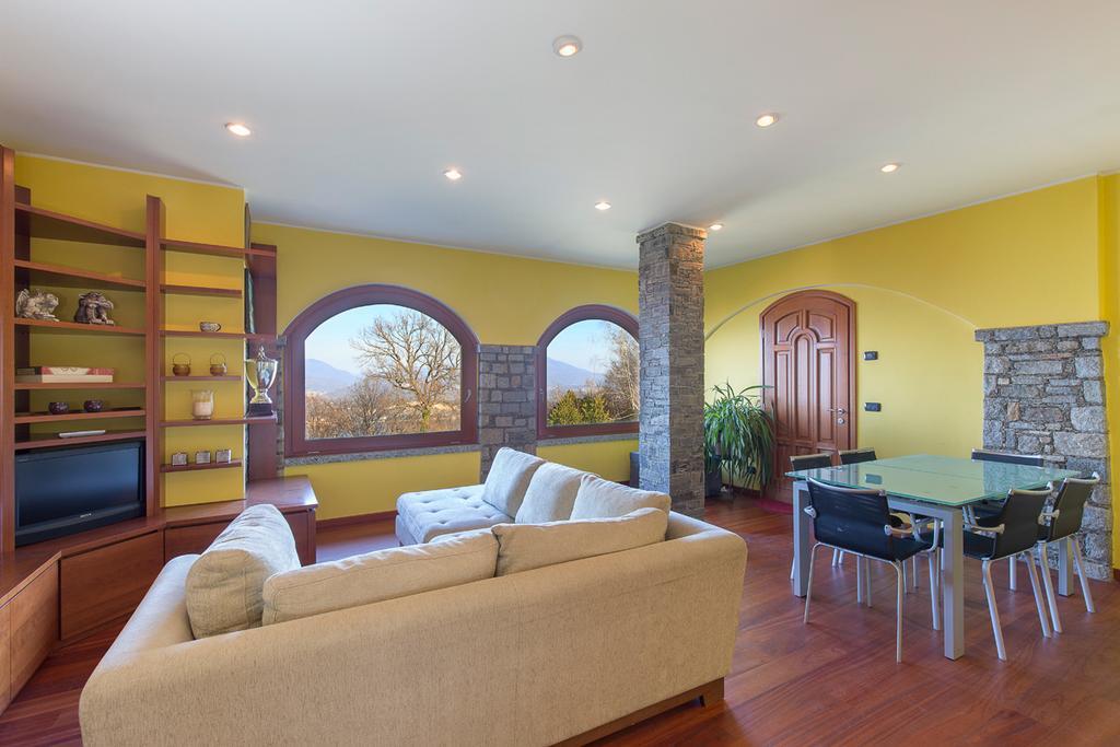 Villa Caterina By Impero House ستريزا المظهر الخارجي الصورة