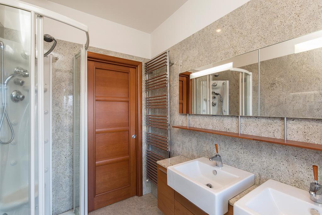 Villa Caterina By Impero House ستريزا المظهر الخارجي الصورة