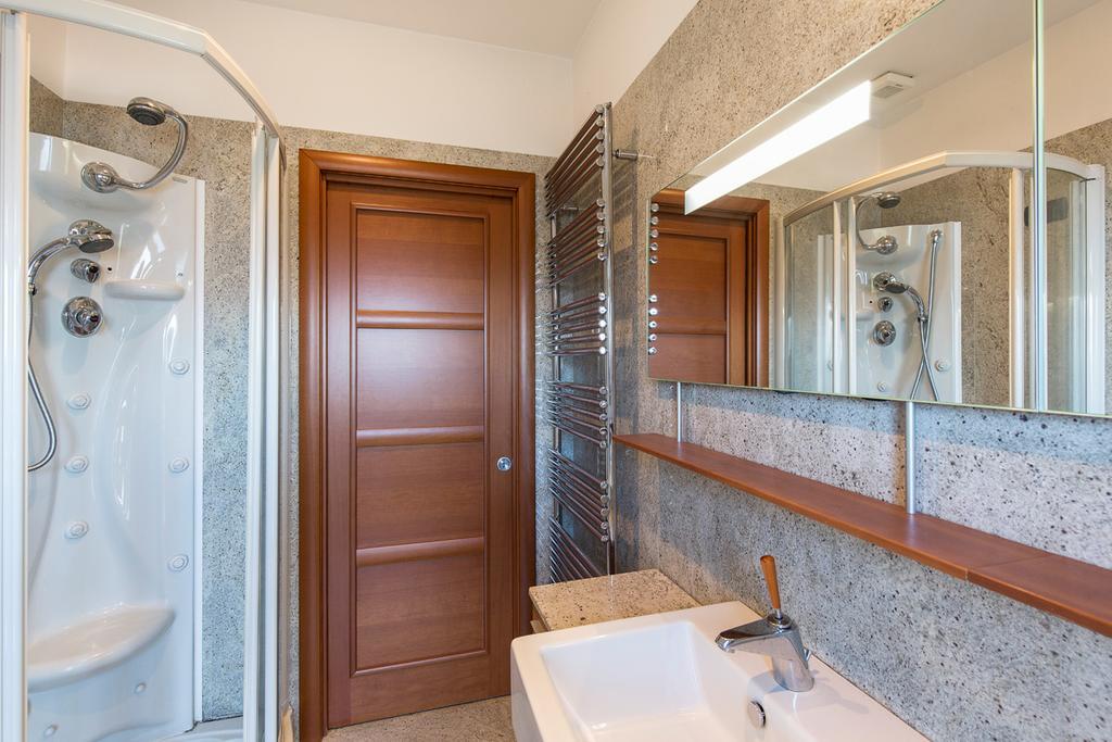 Villa Caterina By Impero House ستريزا المظهر الخارجي الصورة